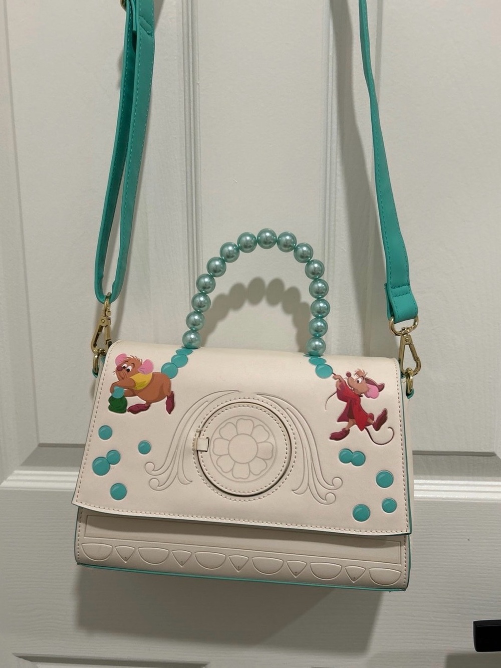 Loungefly Disney Cinderella Gus and Jaq Bead Handle Crossbody Bag - Picture 10 of 10